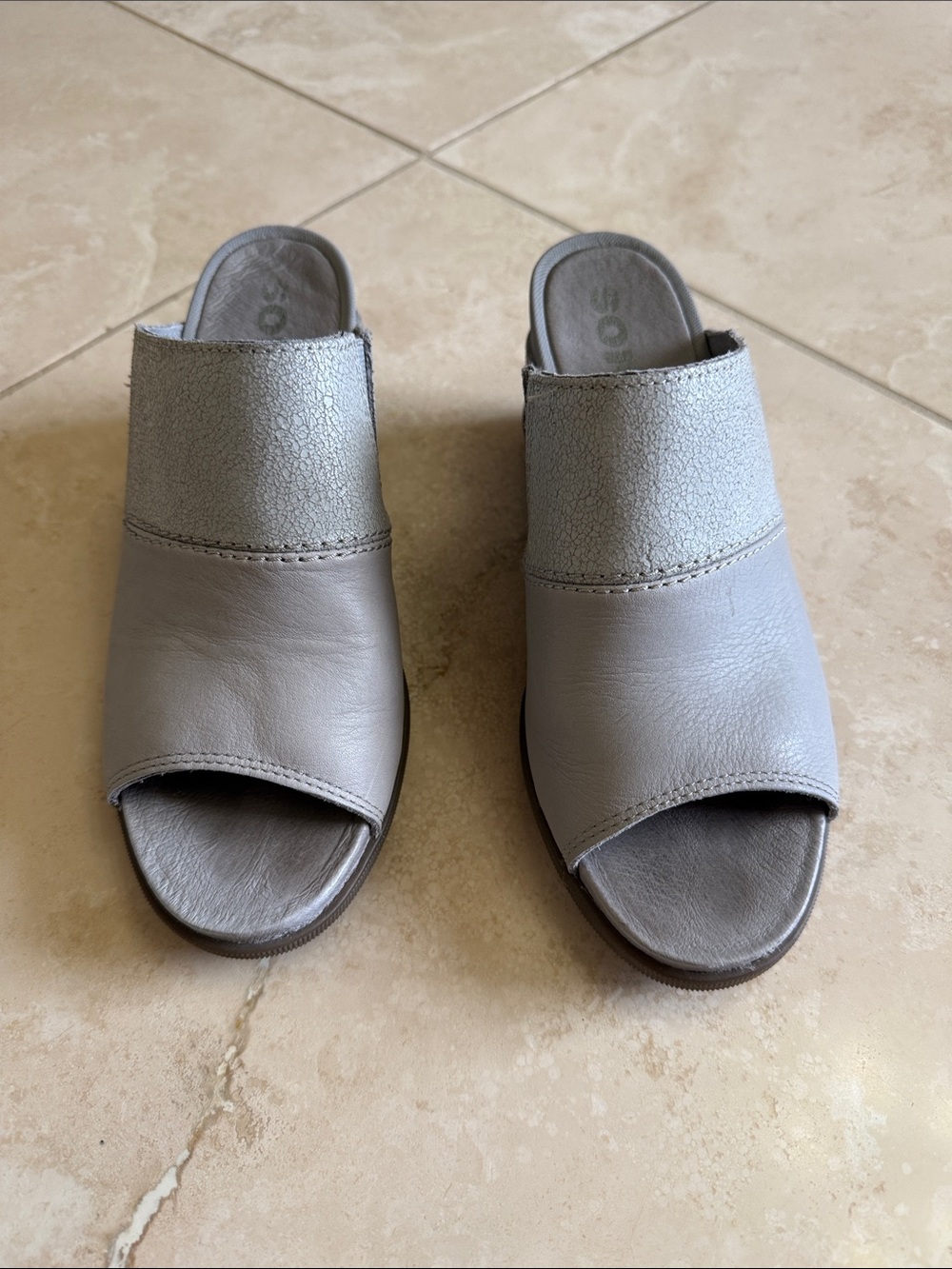 Sorel Women's Light Gray Open-Toe Slide Mules